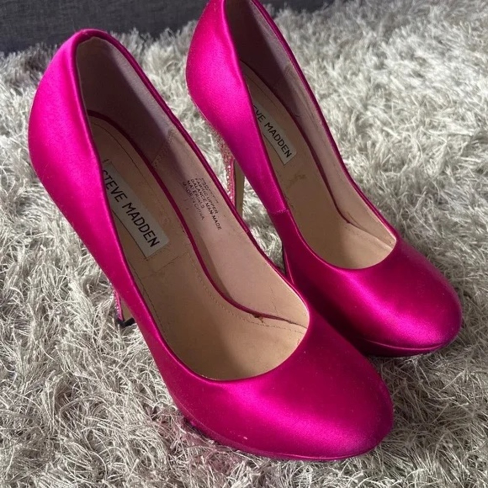 Steve Madden Women's Pink Satin Heels